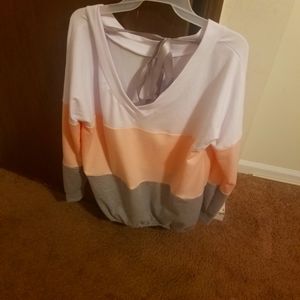 A lg white & pinkish top